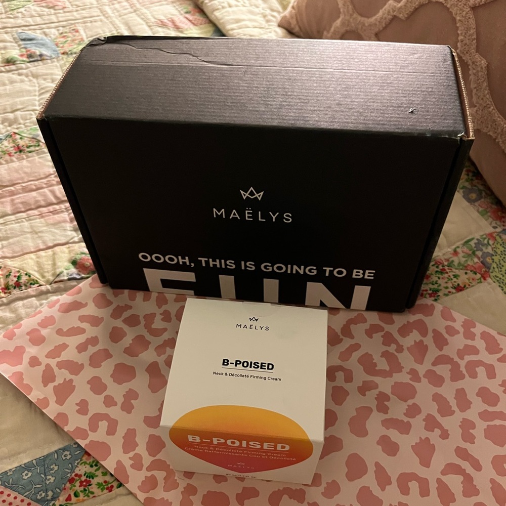 B-POISED NECK AND CHIN CREAM